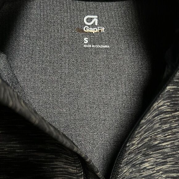NWT Gap Fit Half-Zip Long Sleeve Running Skiing Seamless Top Black Spacedye S - Picture 5 of 16